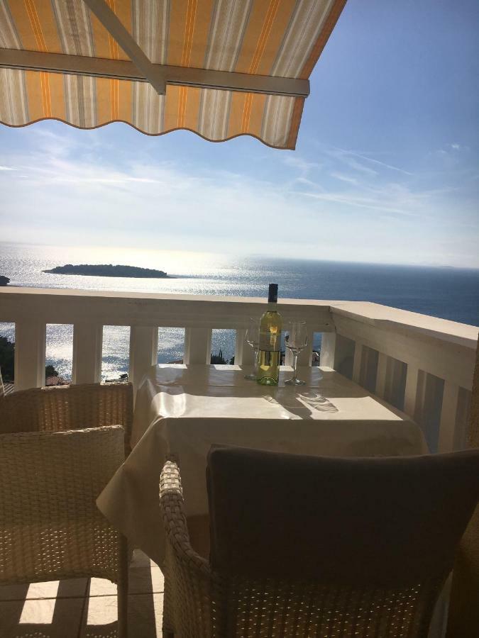 Villa Lovric Примоштен Екстер'єр фото